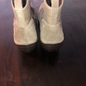 Blondo Shoes - Women’s size 9 blondo wedge boots Blondo Shoes - Women’s size 9 blondo wedge boots